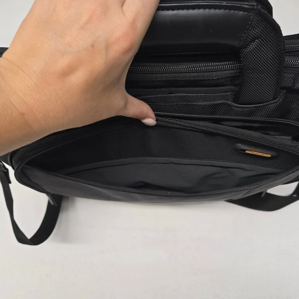 Targus Safe Port Laptop Bag Black Ballistic Nylon Briefcase Shoulder Strap Mens